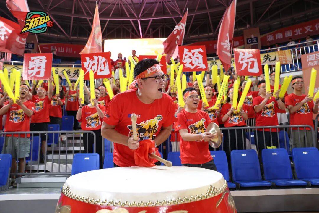 球队主场氛围热烈,助威声不断的简单介绍 球队主场氛围热烈,助威声不断的简单介绍