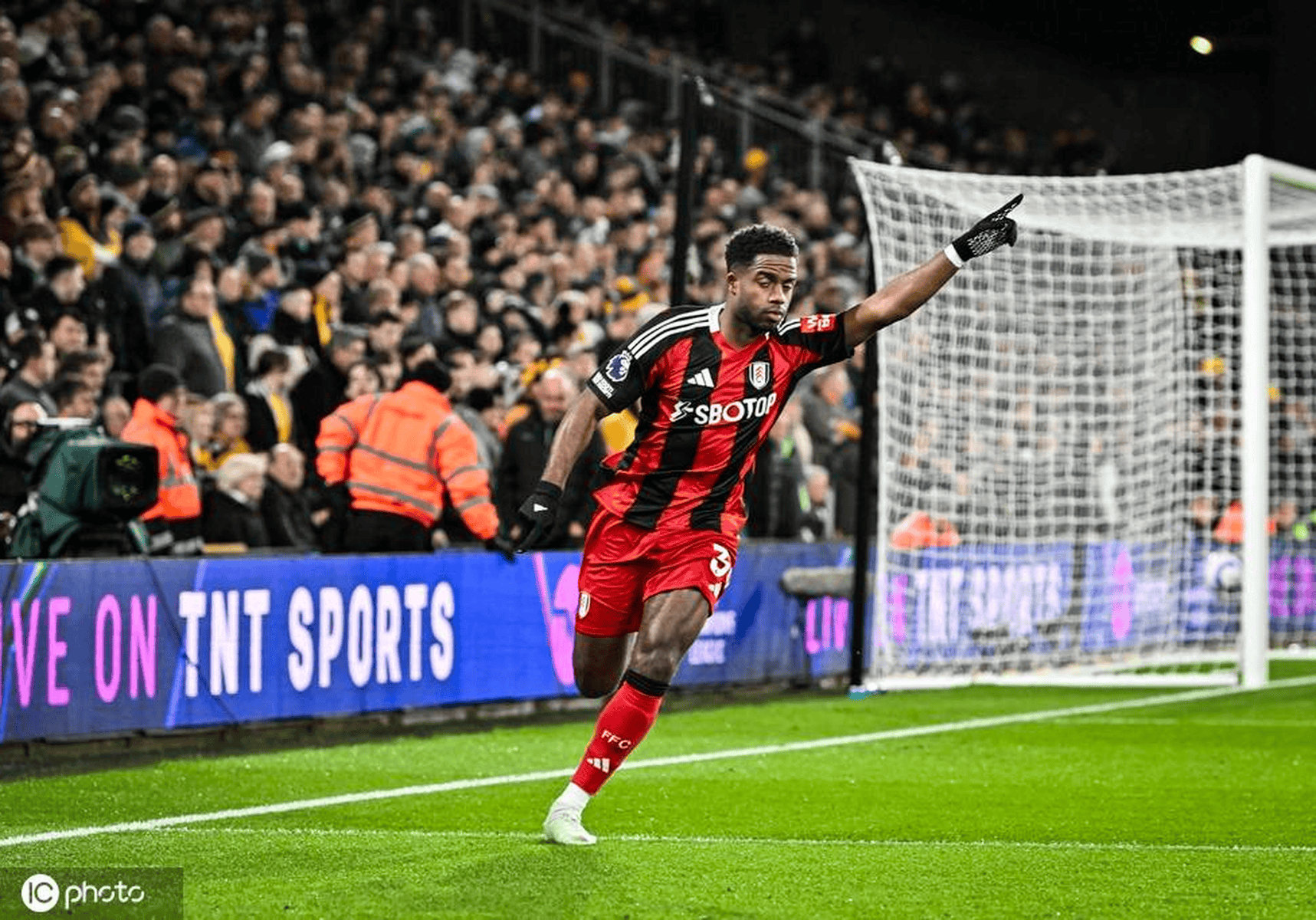 开云平台-关于狼队主场击败富勒姆，欧联希望犹存的信息