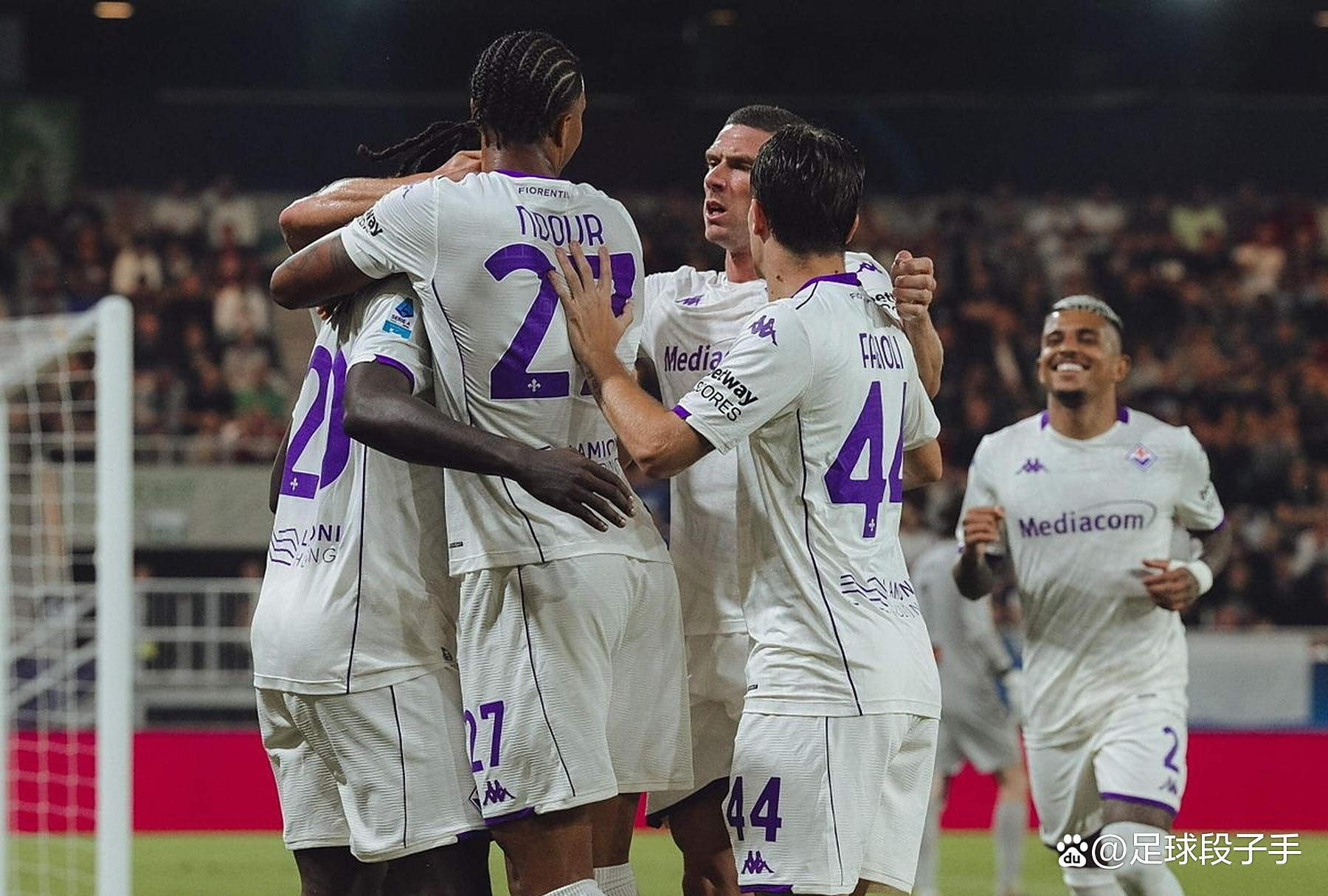 阿圭罗进球无效,佛罗伦萨遭遇连败 阿圭罗进球无效,佛罗伦萨遭遇连败