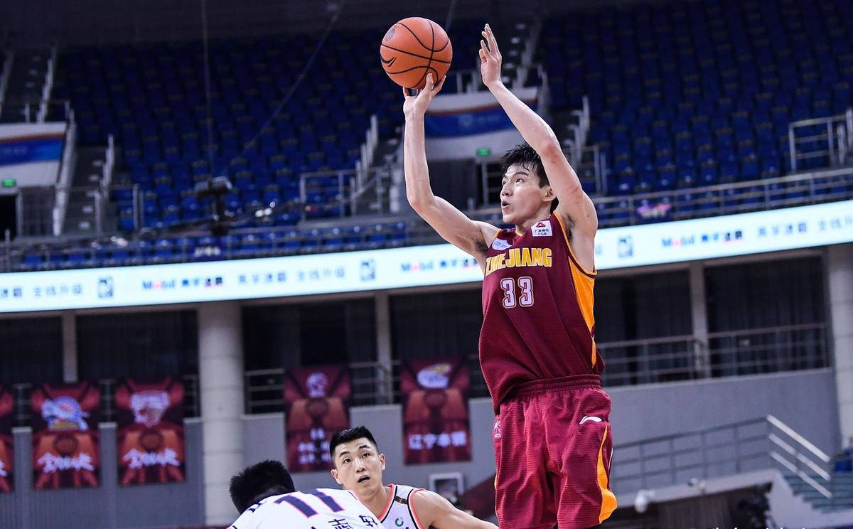 吴前率领球队取得胜利，持续发挥高水准的简单介绍