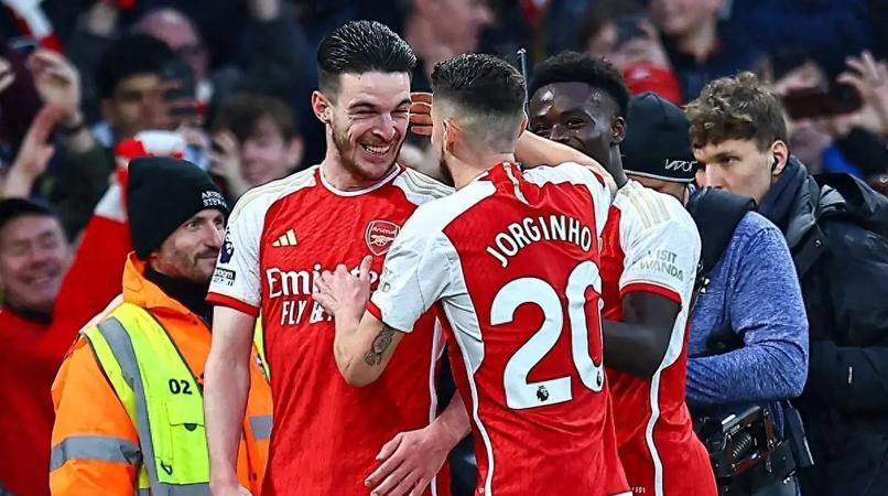 开云体育官网-欧冠比赛中球队实力对决引人入胜的简单介绍