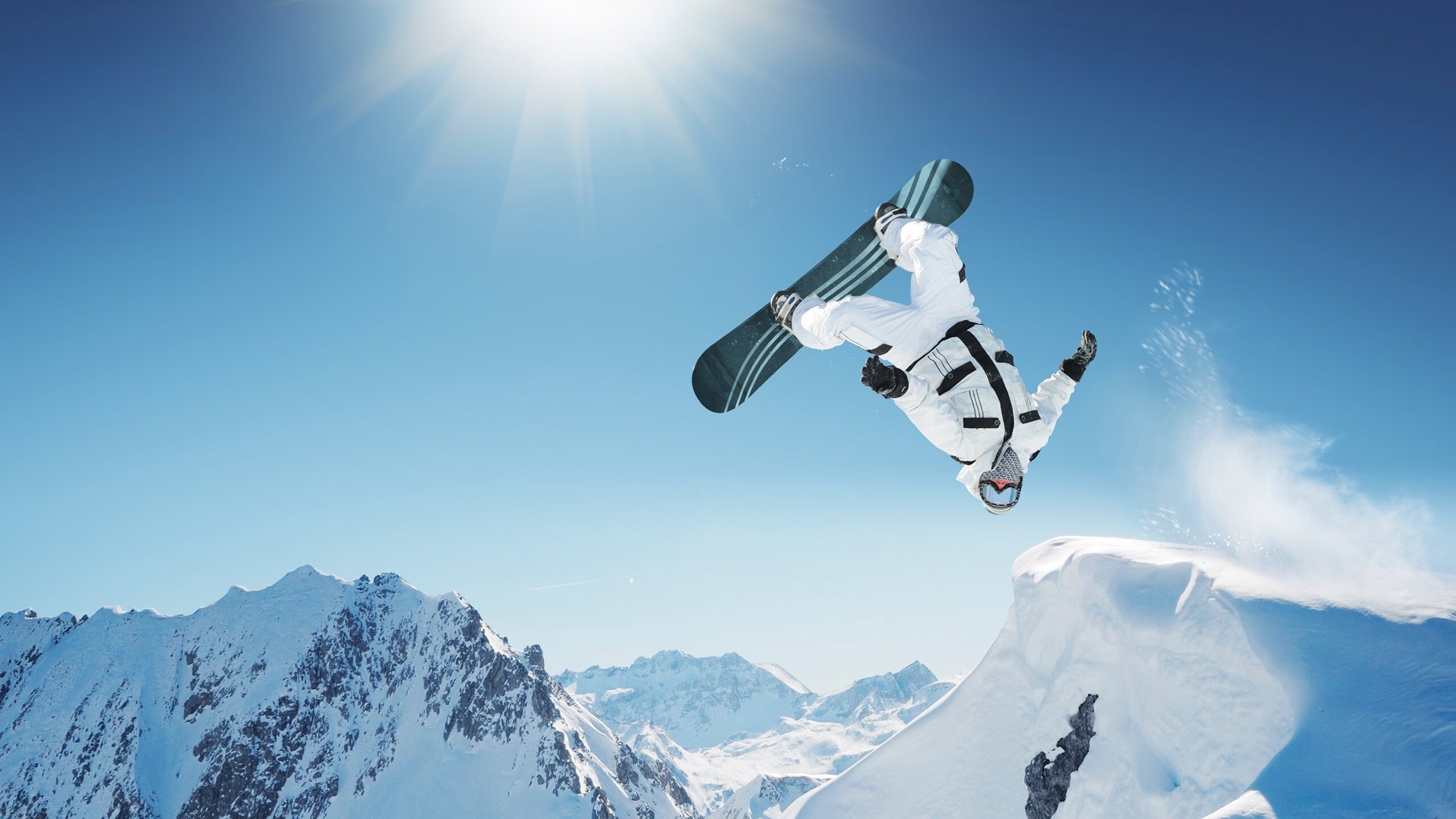 开云官方app入口-F1新赛季揭幕战，速度与悬念交织，智利压哨击败里昂的启示